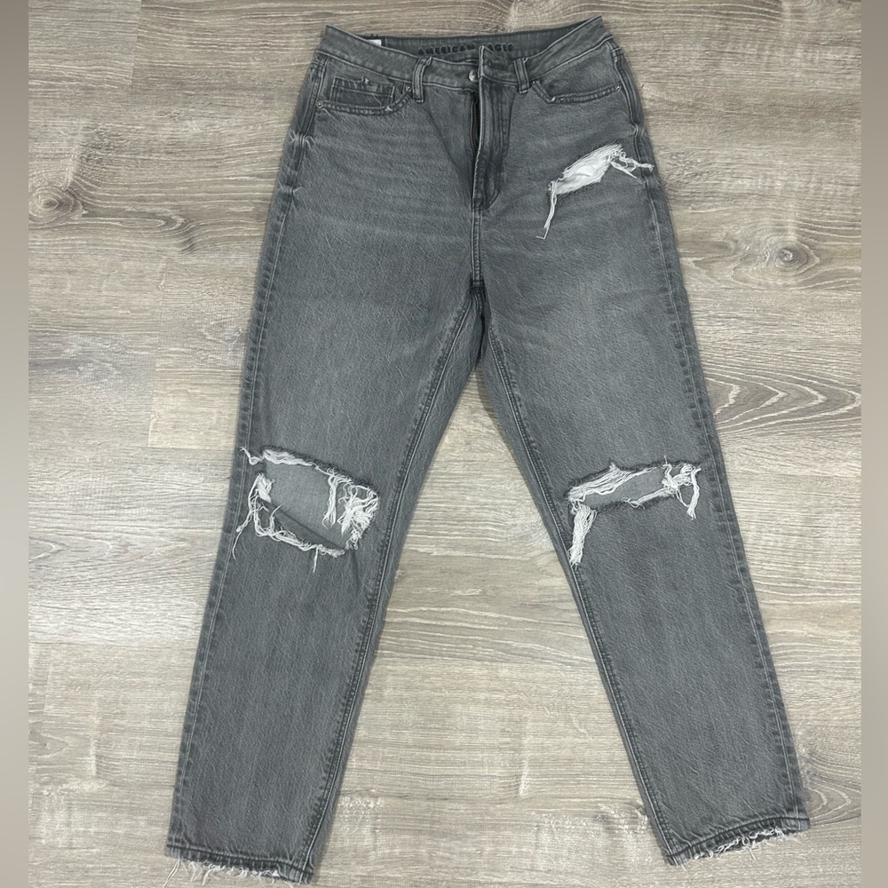American eagle mom jeans